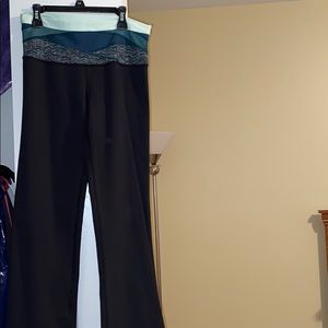 BRAND NEW LULULEMON GROOVE PANT
